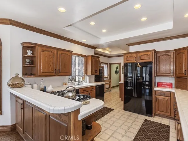 27511 Cedarwood Drive, Lake Arrowhead, California 92352