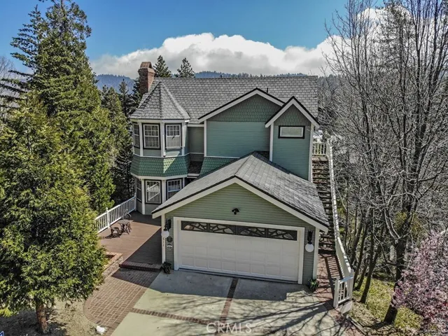 27511 Cedarwood Drive, Lake Arrowhead, California 92352