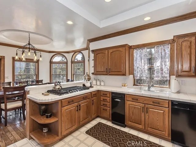 27511 Cedarwood Drive, Lake Arrowhead, California 92352