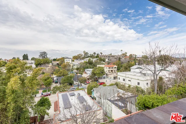 1128 W Edgeware Road 1/2, Silver Lake, California 90026