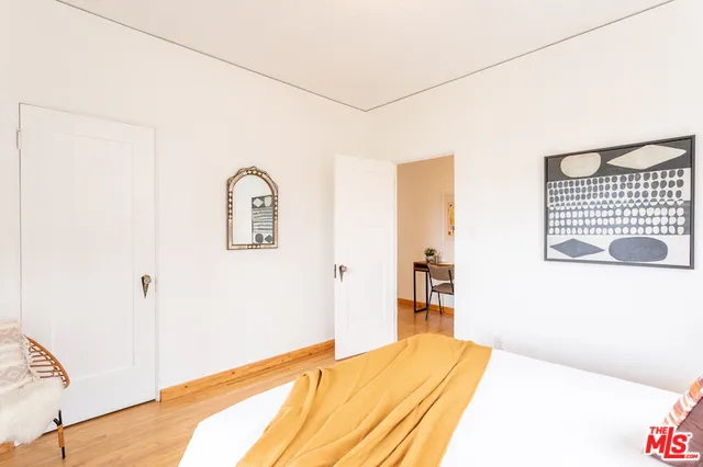 1128 W Edgeware Road 1/2, Silver Lake, California 90026