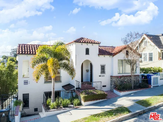 1128 W Edgeware Road 1/2, Silver Lake, California 90026
