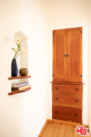 1128 W Edgeware Road 1/2, Silver Lake, California 90026
