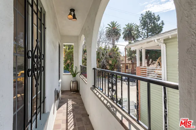 1128 W Edgeware Road 1/2, Silver Lake, California 90026