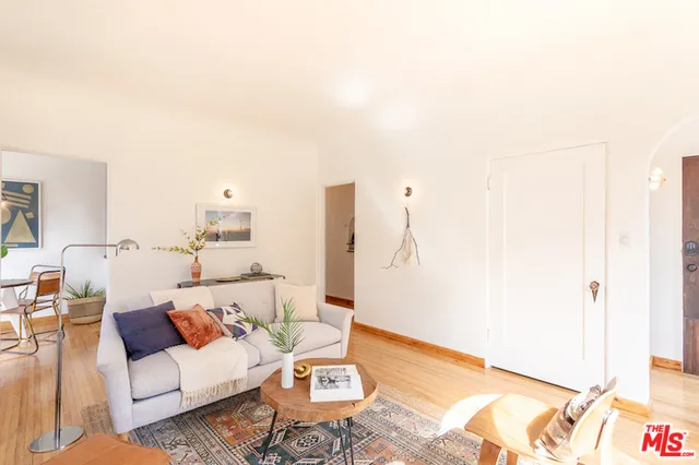 1128 W Edgeware Road 1/2, Silver Lake, California 90026