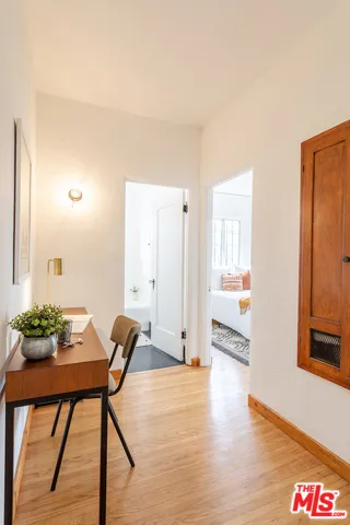 1128 W Edgeware Road 1/2, Silver Lake, California 90026