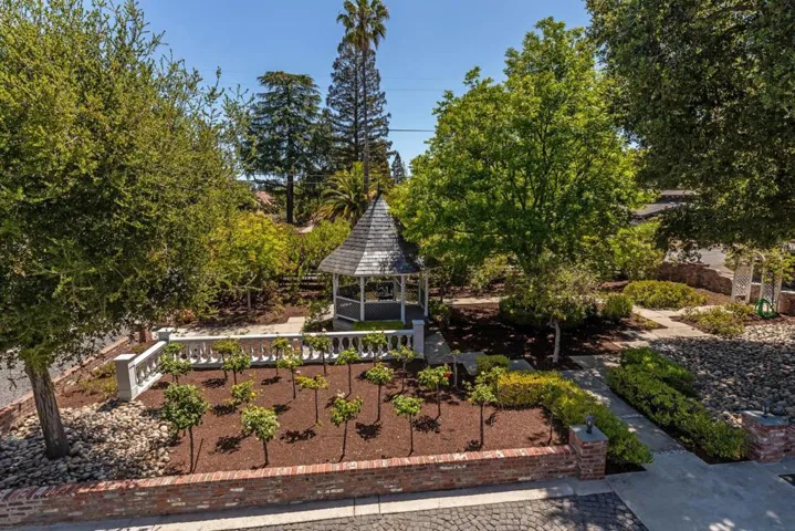 72 View Street, Los Altos, California 94022