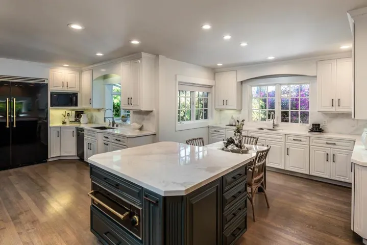 72 View Street, Los Altos, California 94022