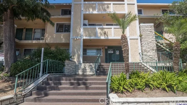 121 Sinclair Avenue 207, Glendale, California 91206