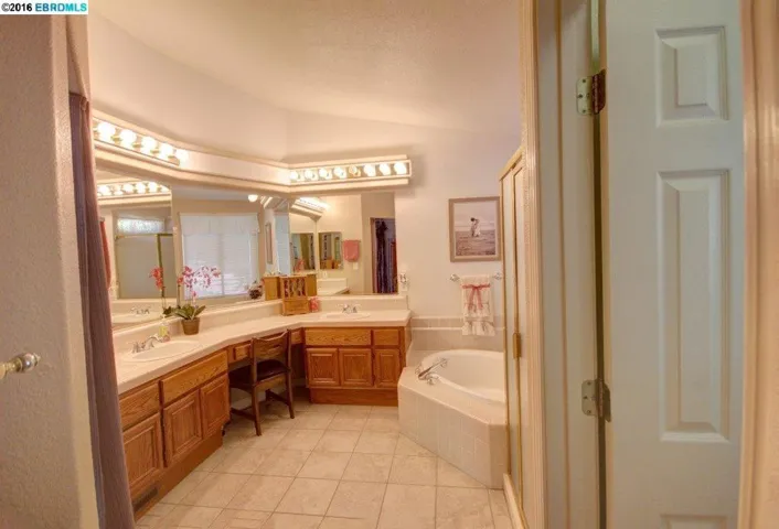 127 Putter Drive, Brentwood, California 94513