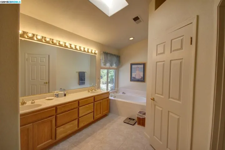 1135 Sea Island Court, Brentwood, California 94513