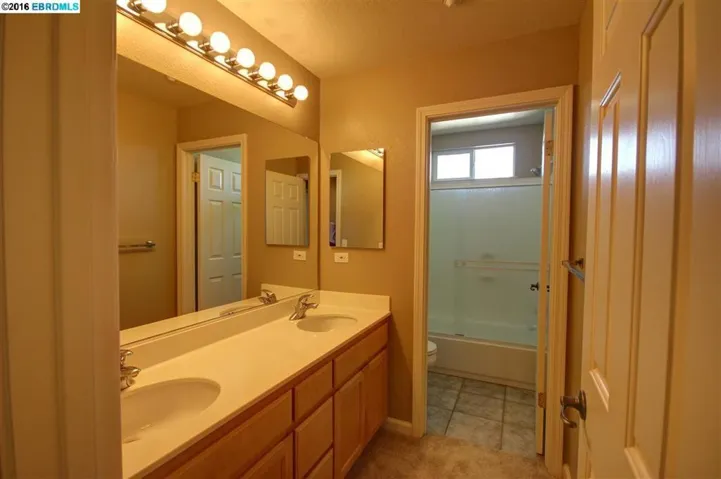 566 Thornhill Lane, Brentwood, California 94513