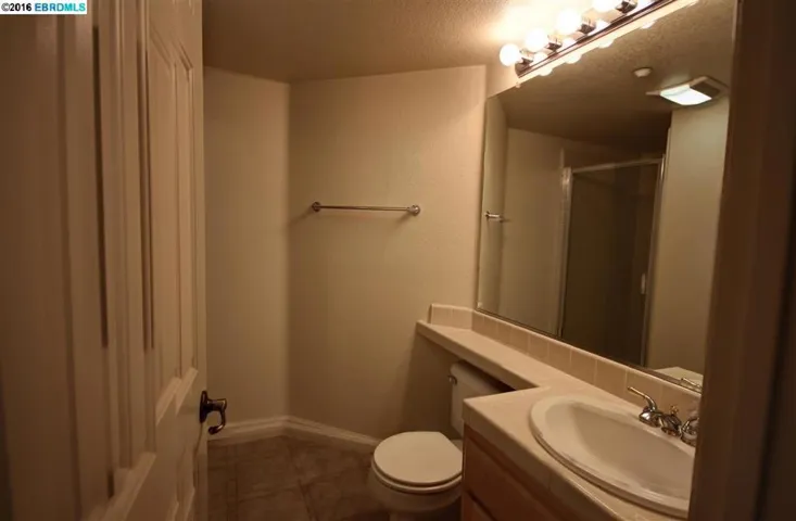 566 Thornhill Lane, Brentwood, California 94513