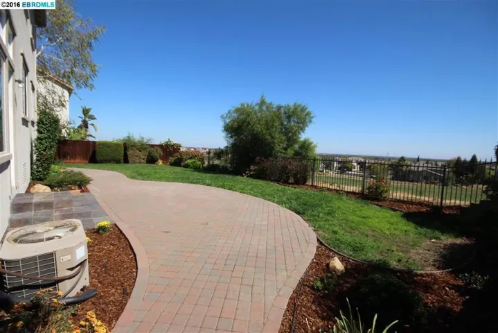 566 Thornhill Lane, Brentwood, California 94513
