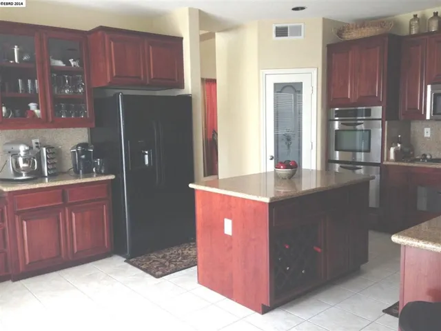 2621 Torrey Pines Dr, Brentwood, California 94513-7089