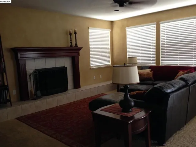 2621 Torrey Pines Dr, Brentwood, California 94513-7089