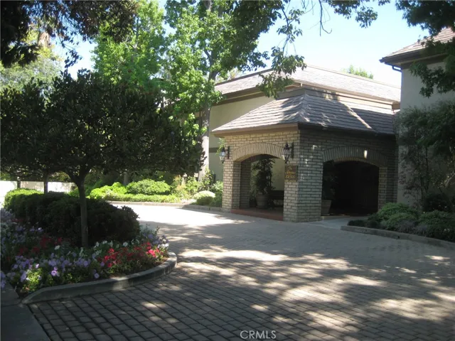 210 Palmetto Drive, Pasadena, California 91105