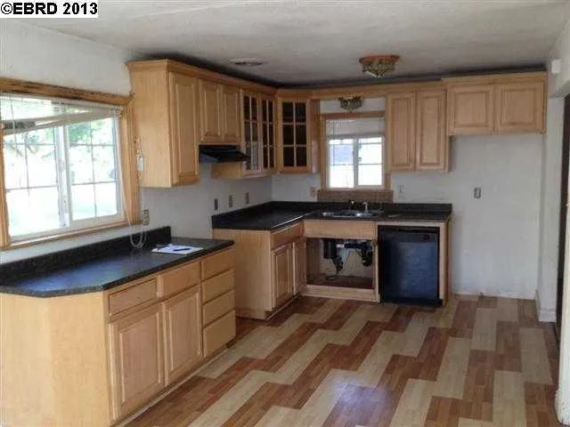 3351 Cecelia Way, Pittsburg, California 94565-4803