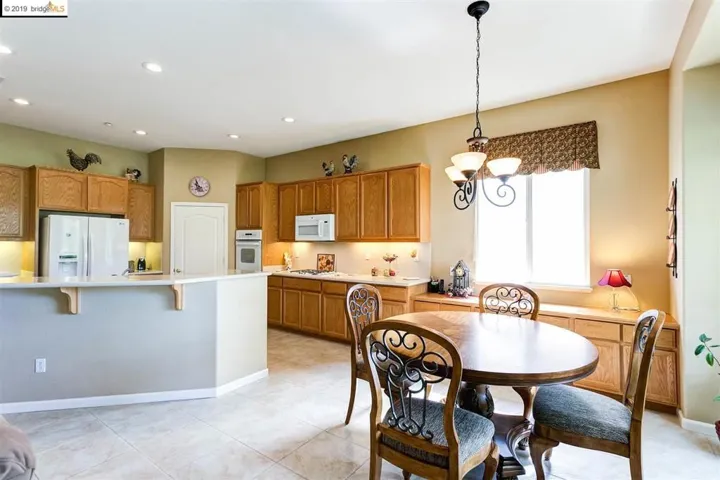 932 Suntan Lane, Brentwood, California 94513-5978