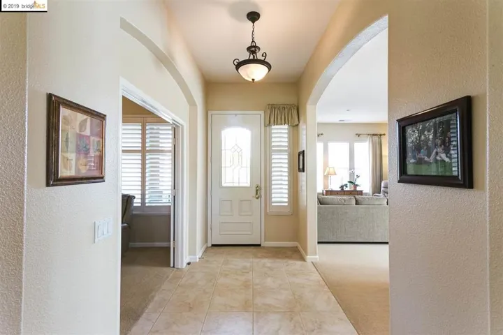 932 Suntan Lane, Brentwood, California 94513-5978