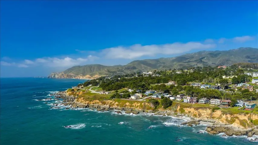 2021 Carlos Street, Moss Beach, California 94038