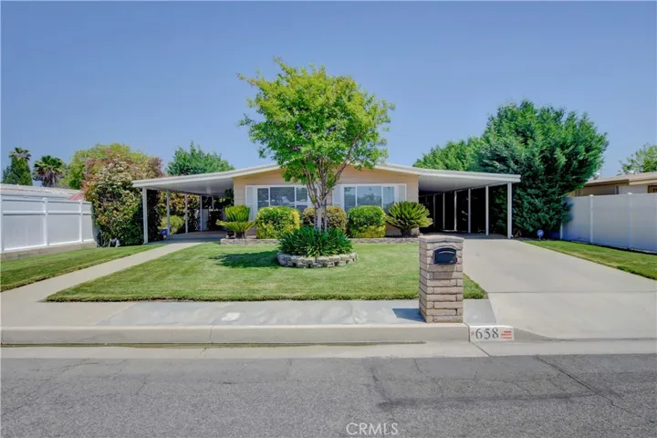 658 N Gilbert Street, Hemet, California 92543