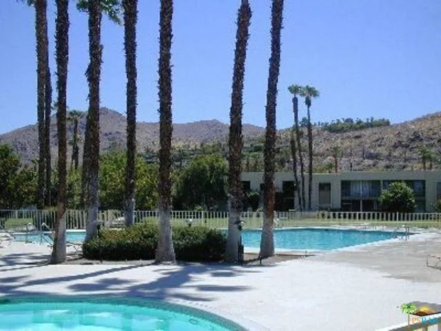 mission lakes pool