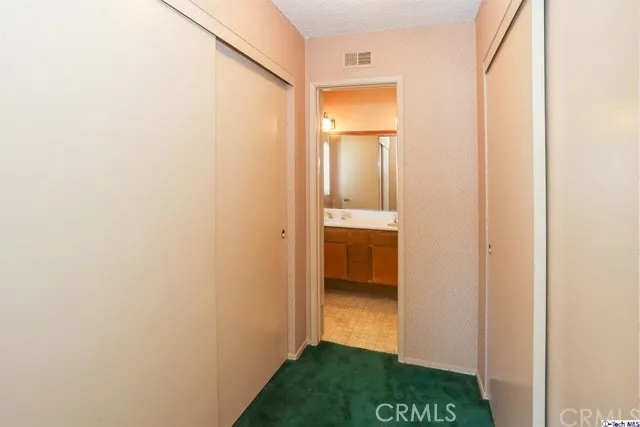 18319 Collins Street 16, Tarzana, California 91356