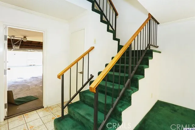 18319 Collins Street 16, Tarzana, California 91356