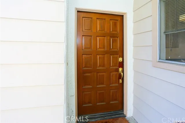 18319 Collins Street 16, Tarzana, California 91356