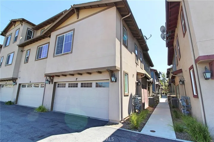 717 S Azusa Avenue F, Azusa, California 91702