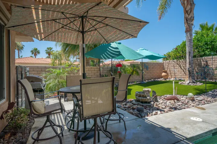 patio dining #2