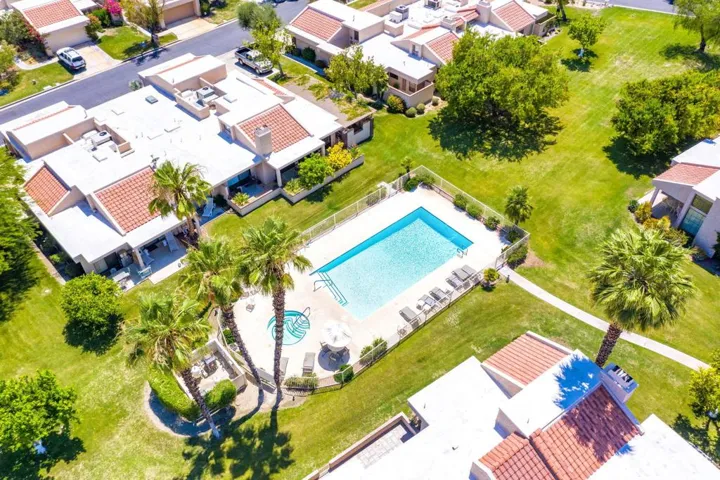 68140+Pine+Pl+Cathedral+City-3-large
