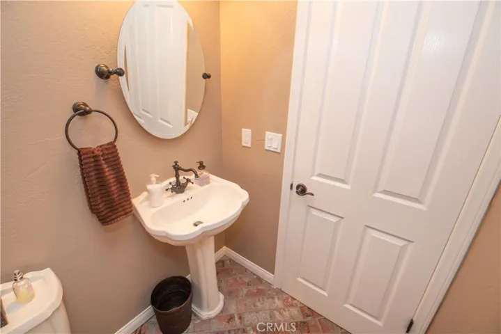 41324 Condor Drive, Big Bear, California 92315