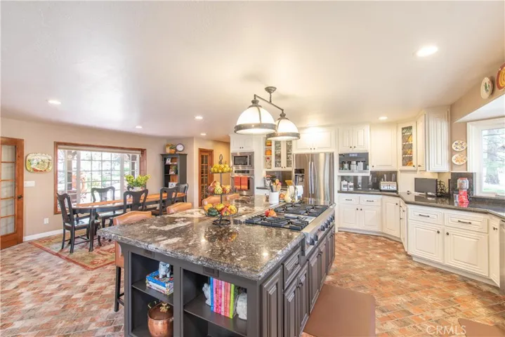 41324 Condor Drive, Big Bear, California 92315