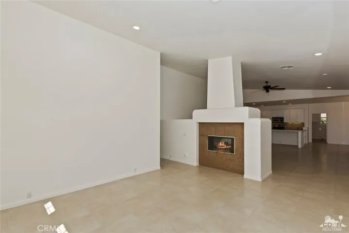 011_Living Room
