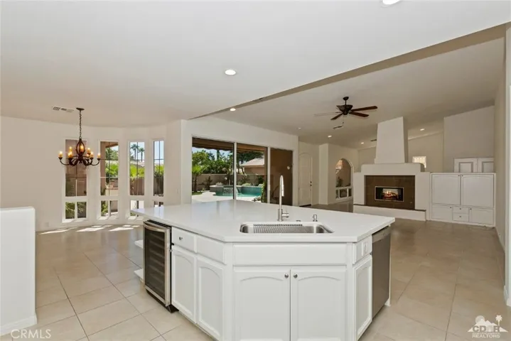 KITCHEN ISLAND
