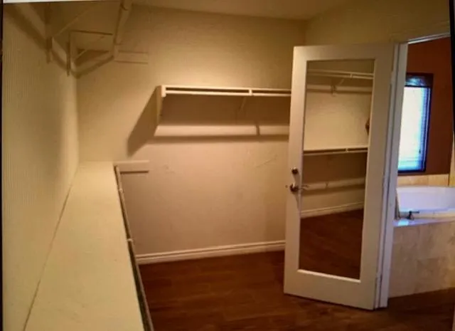 Walkin closet Master Bedroom 2