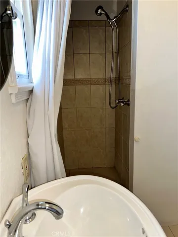 9813 S 3rd Avenue, Inglewood, California 90305