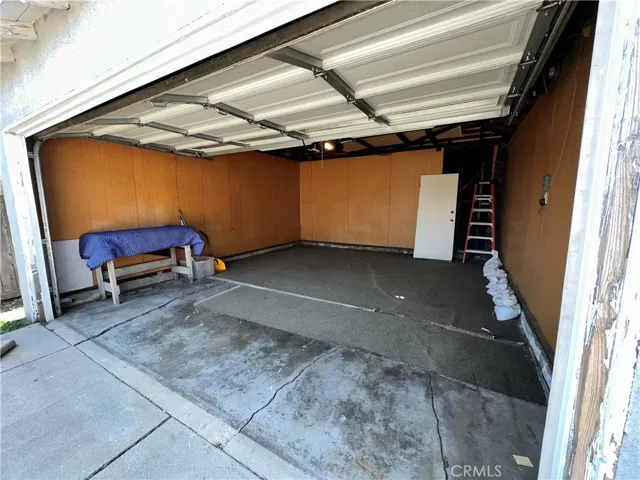 9813 S 3rd Avenue, Inglewood, California 90305
