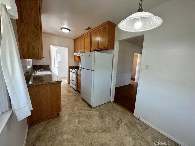9813 S 3rd Avenue, Inglewood, California 90305