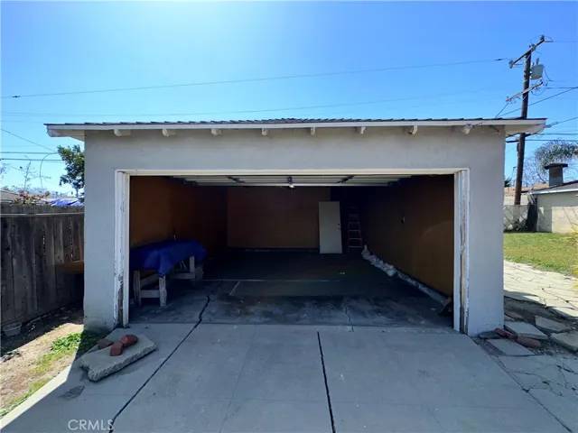 9813 S 3rd Avenue, Inglewood, California 90305