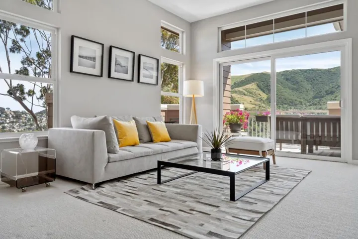 122 Kestrel Court, Brisbane, California 94005
