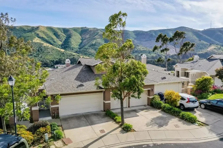 122 Kestrel Court, Brisbane, California 94005