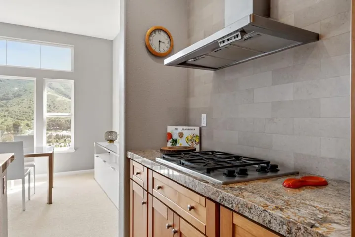122 Kestrel Court, Brisbane, California 94005