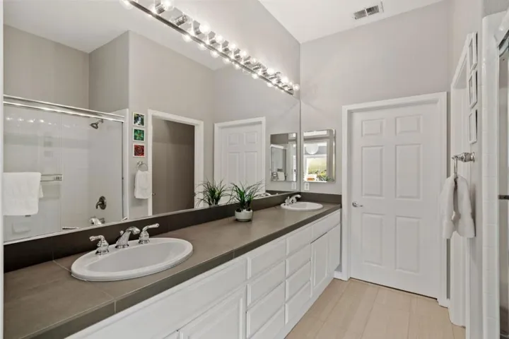 122 Kestrel Court, Brisbane, California 94005