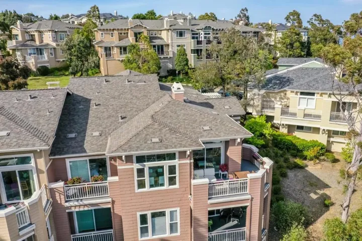 122 Kestrel Court, Brisbane, California 94005