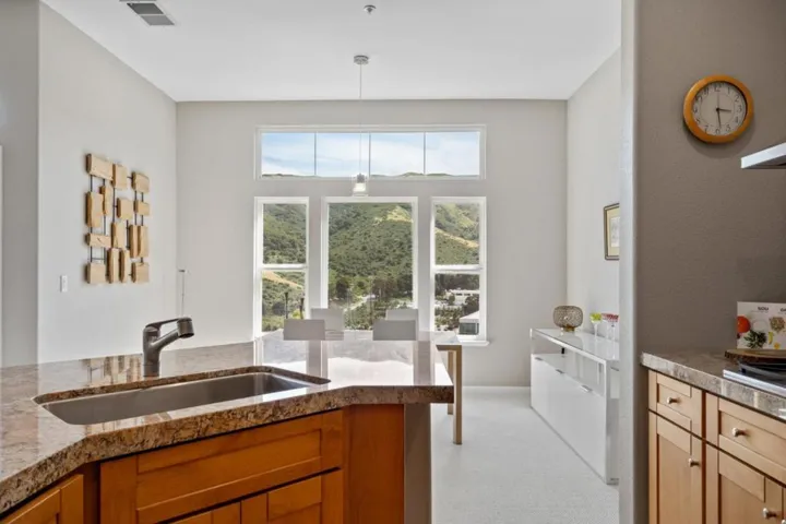 122 Kestrel Court, Brisbane, California 94005