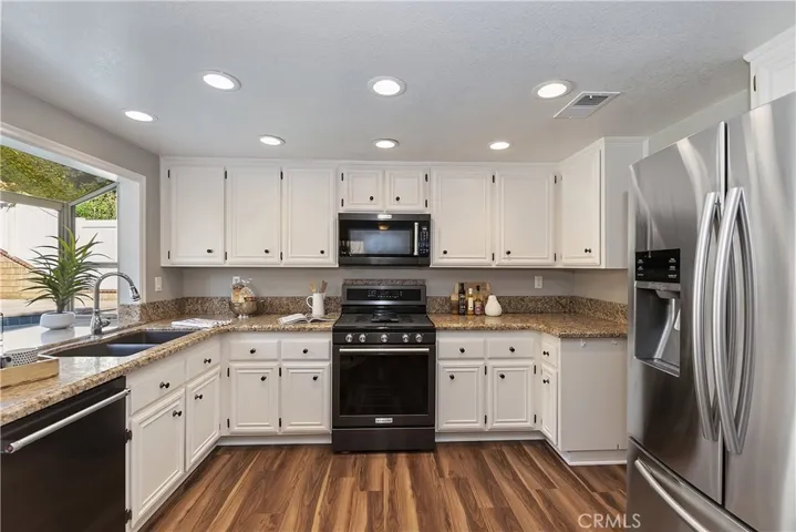29280 Silverfern Place, Highland, California 92346
