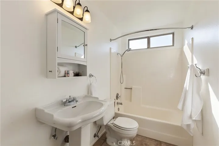 29280 Silverfern Place, Highland, California 92346